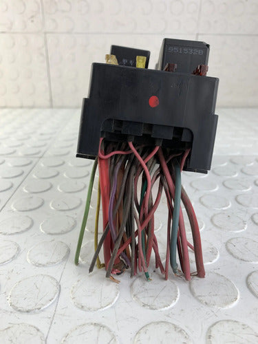 Caja De Fusbiles Motor Chevrolet Camaro 1993-1997 3.4