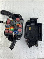 Caja De Fusbiles Motor Dodge Neon 2018 Sxt Aut