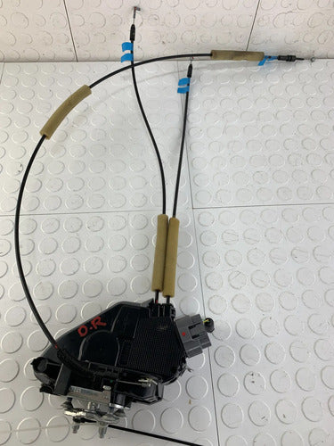 Chapa Cerradura Delantera Derecha Nissan Altima 2013-2018