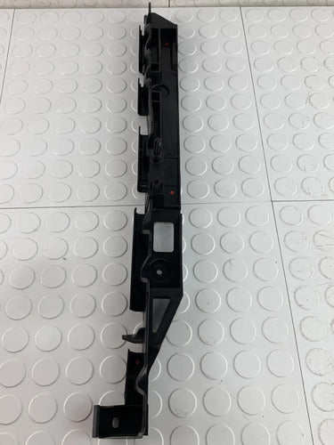 Guia Facia Trasera Izquierda Volkswagen Crossfox 1.6 2012