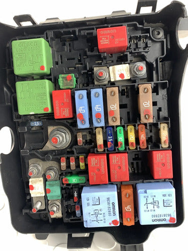 Caja De Fusibles Motor Peugeot 301 2018 Aut Gasolina