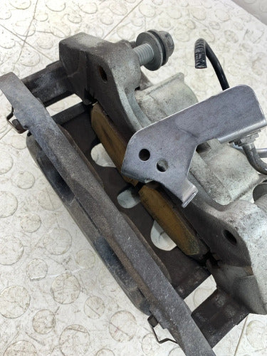 Caliper Delantero Derecho Ford Taurus Police Interceptor