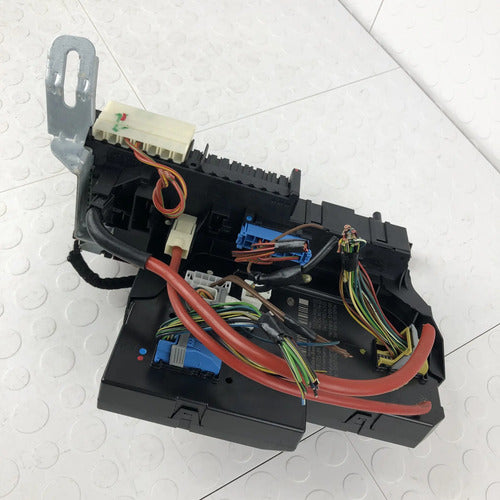 Caja Fusibles Tras Mercedes Benz C250 W204 2012-2015 2p
