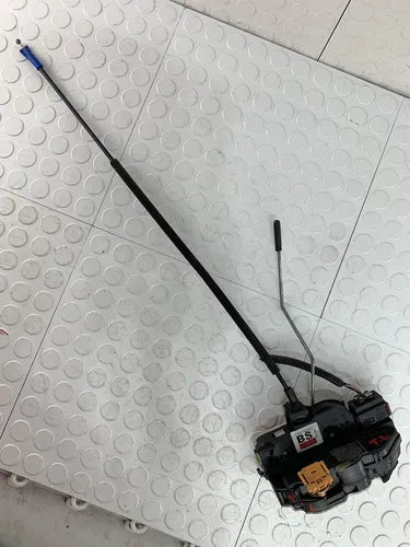 Chapa Trasera Izquierda Chevrolet Equinox 2010-2017 2.4