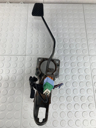Pedal De Freno Mitsubishi L200 2020-2024