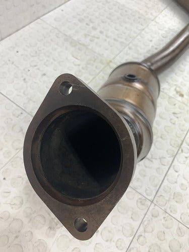 Catalizador Dodge Charger 2015-2023 5.7 (detalle)