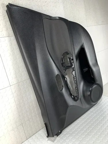Panel Puerta Delantera Derecha Nissan Kicks 2017-2020 Negro