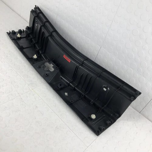 Moldura Chapa De Cajuela Nissan Note 2014-2019