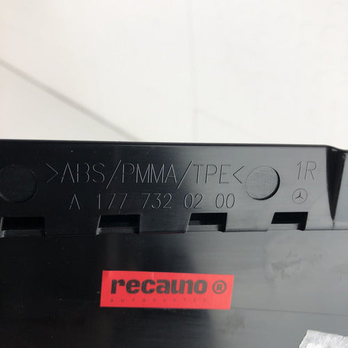 Moldura Poste Derecho Mercedes Benz Clase A W177 2018-2023