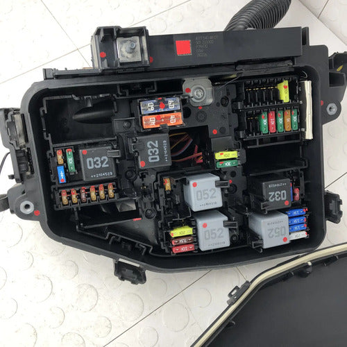 Caja Fusibles Mot Mercedes Benz A45 Amg W177 2021 (detalle)