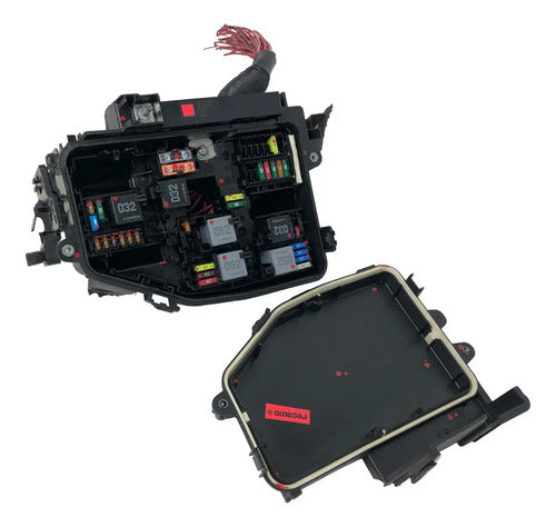 Caja Fusibles Mot Mercedes Benz A45 Amg W177 2021 (detalle)