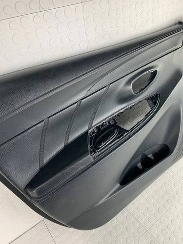 Panel Puerta Delantera Izquierda Toyota Yaris Core 2017