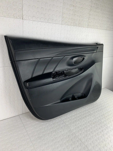 Panel Puerta Delantera Izquierda Toyota Yaris Core 2017