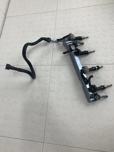 Riel De Inyectores Completo Toyota Yaris Core 2017 Pub 2