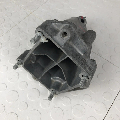 Base Soporte Izq Mercedes Benz C250 W204 2012-2015 2p