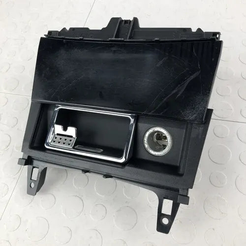 Cenicero Central Mercedes Benz C250 W204 2012-2015 2p