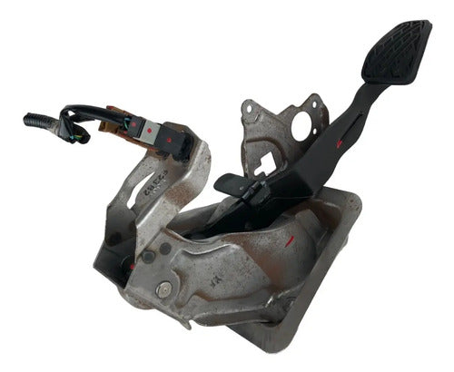 Pedal De Freno 2 Sensores Originales Nissan Note 2014-2019