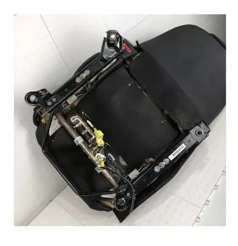 Cubre Asiento Delantero Izquierdo Toyota Yaris Hb 2012-2016 Negro