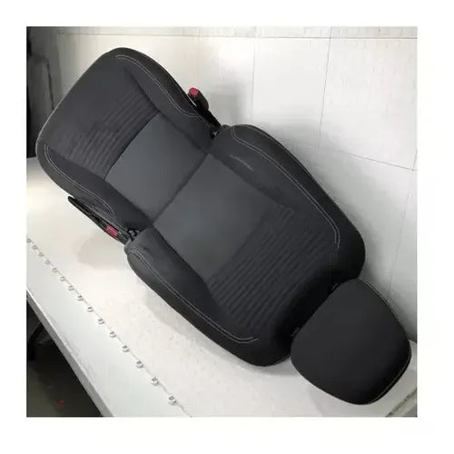 Cubre Asiento Delantero Izquierdo Toyota Yaris Hb 2012-2016 Negro