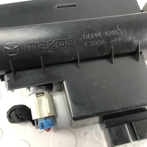 Entrada Encendedor Compartimiento Mazda 3 2010-2013