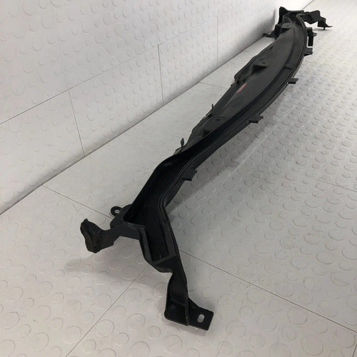 Tolva Inferior Limpiabrisas Ford Fiesta Hb 2011-2019(detalle