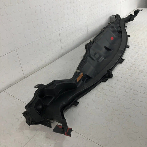 Tolva Inferior Limpiabrisas Ford Fiesta Hb 2011-2019(detalle
