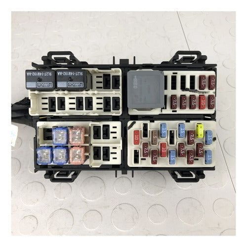 Caja Módulo De Fusibles Ford Fiesta Hb 2011-2019 Std