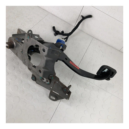 Pedal De Freno Con 2 Switches Ford Fiesta Hb 2011-2019
