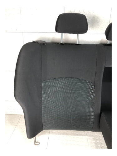 Cubre Asiento Respaldo Trasero Dodge Attitude 2015-2022 Negro