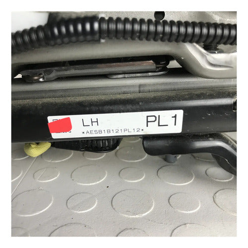 Cubre Asiento Delantero Izquierdo Toyota Prius C 2018-2021 Negro
