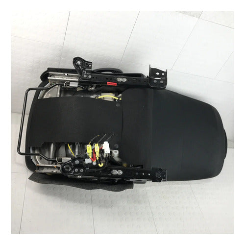 Cubre Asiento Delantero Izquierdo Toyota Prius C 2018-2021 Negro