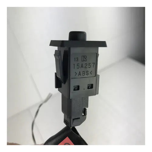 Switch Botón Presión Llantas Toyota Prius C 2018-2021