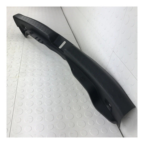 Moldura Interior Cajuela Toyota Prius C 2018-2021