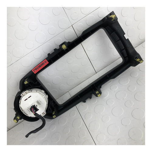 Bisel Central Estéreo Toyota Yaris Hatchback 2012-2016 Negro Izquierdo
