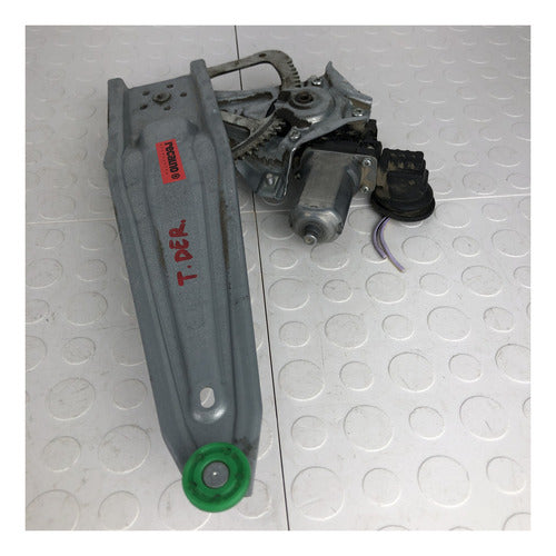Elevador Motor Trasero Derecho Toyota Yaris Hb 2012-2016