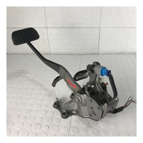 Pedal De Freno Con Switch Toyota Prius C 2018-2021