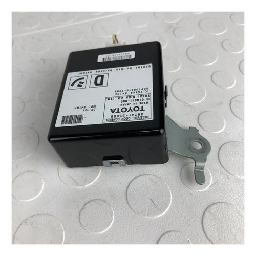 Modulo Control Cierre Puertas Toyota Yaris Hatchback 2015