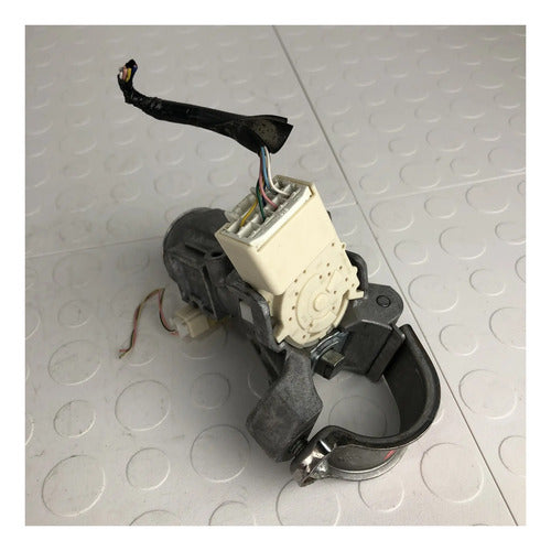 Cilindro Encendido Llave Toyota Yaris Hatchback 2012-2016