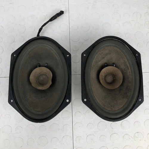 Par Bocinas Traseras Ford Mustang 2010-2014 Negro