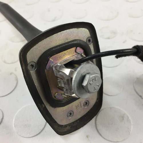 Antena Estéreo Chevrolet Cruze Ng 2016-2019 1.4 T Negro